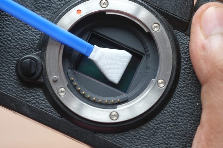 5 Common Mistakes to Avoid When Cleaning the Camera Sensor