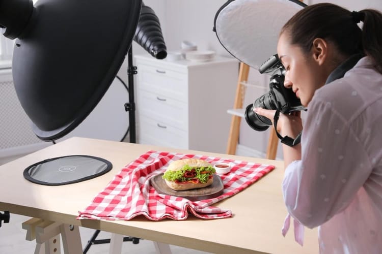 Affordable food photography lighting kits for beginners